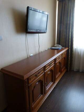 Гостиница Металлург Москва 3-комнатный номер люкс с 1 двуспальной кроватью-4