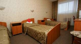 Гостиница Металлург Москва Бюджетный двухместный номер с 2 отдельными кроватями и общей ванной комнатой-5